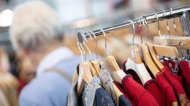 Kleidungshändler, die gute Löhne zahlen, sollen am Finanzmarkt besser gestellt werden.