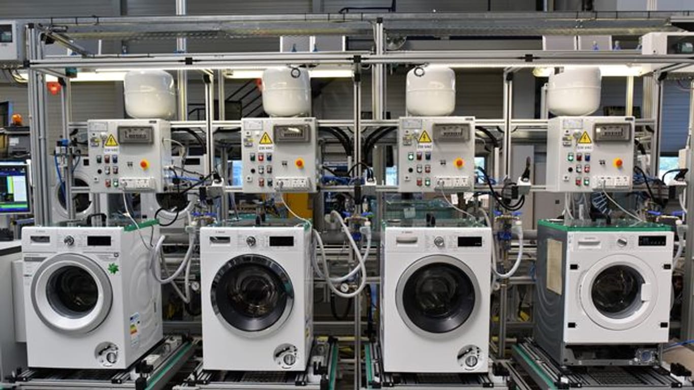 Die Hersteller von Waschmaschinen, Geschirrspülern und Co.