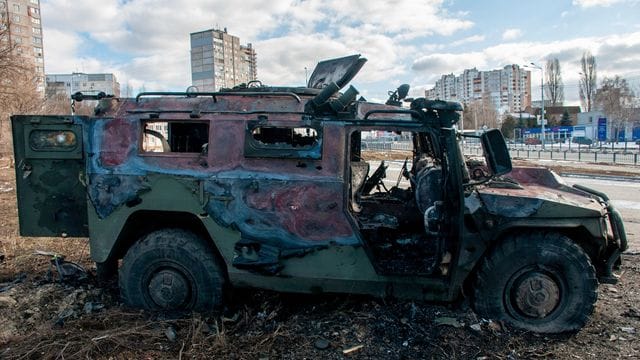 In der zweitgrößten ukrainischen Stadt Charkiw soll es Tote und Verletzte geben.