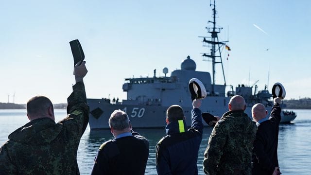 Ukraine Konflikt - Auslaufen Marine-Aufklärungsschiff "Alster"