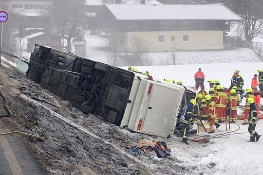 Unfall mit Reisebus in Oberbayern