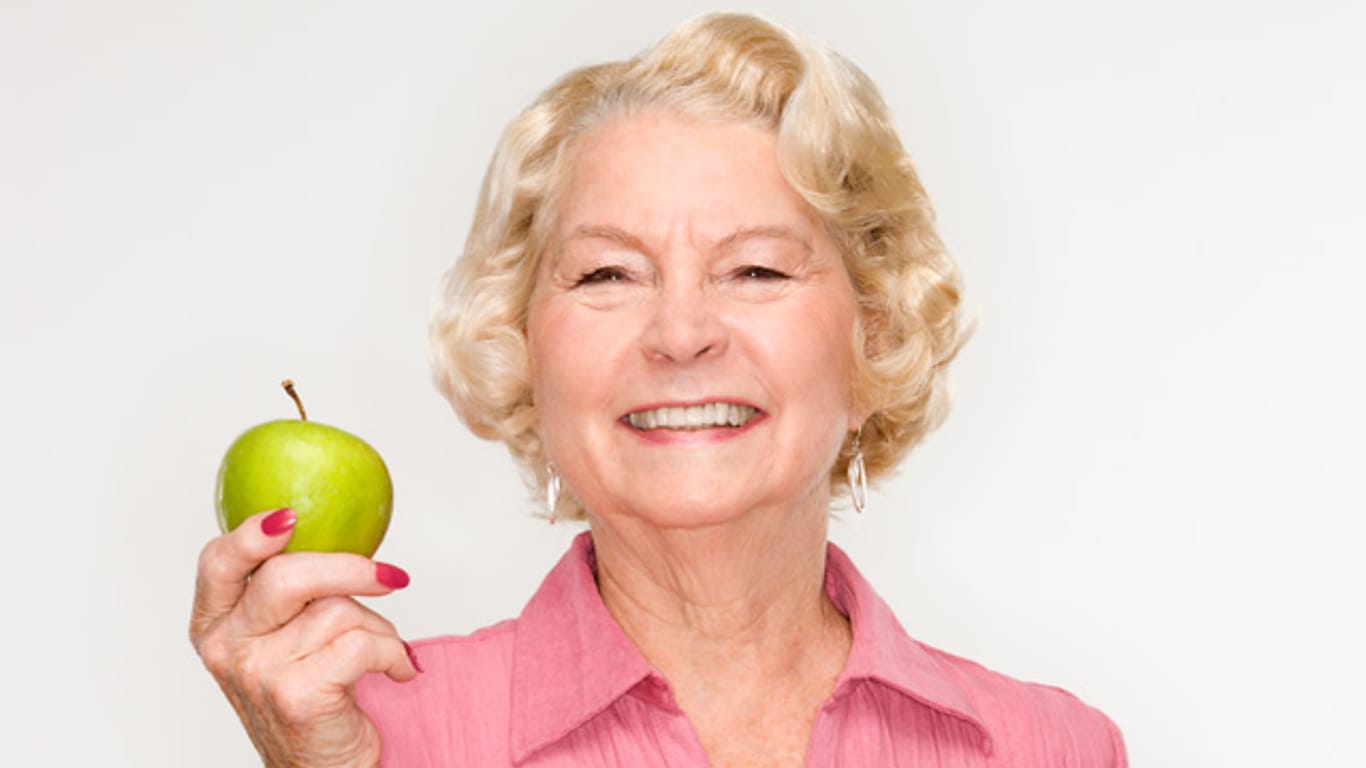 Alzheimer: Vitamin C im Obst schützt das Gehirn.