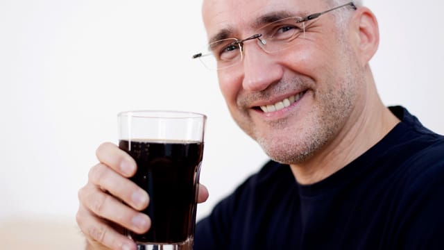 Nur in Maßen genießen: Laut einer Studie sollen Softdrinks das Prostatakrebs-Risiko erhöhen.