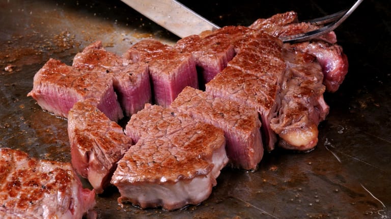 Leckeres Kobe-Rind ist nur eine der zahlreichen edlen Rindfleischsorten der Welt.