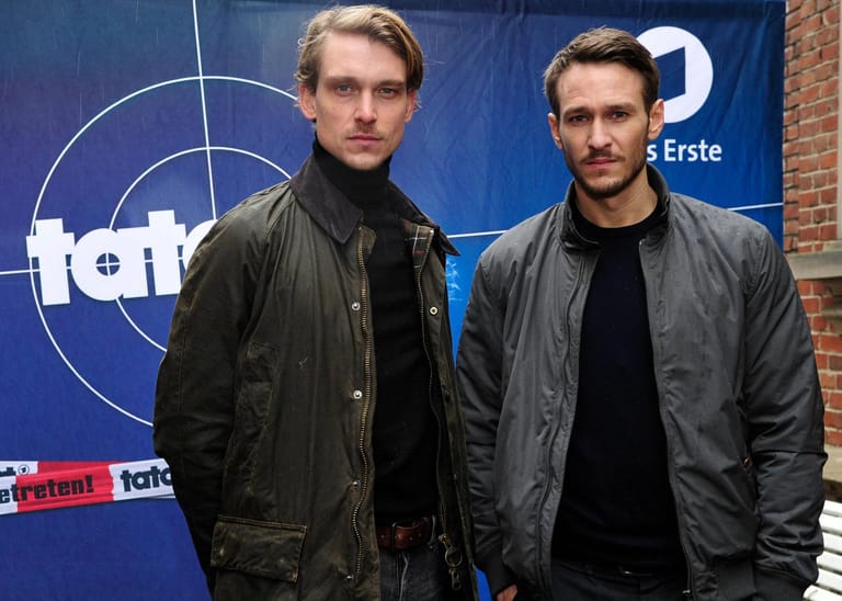 Saarbrücken: Hauptkommissare Adam Schürk (gespielt von Daniel Sträßer) und Leo Hölzer (Vladimir Burlakov) ermitteln zusammen seit 2019. Seit 2022 machen Hauptkommissare Esther Baumann (Brigitte Urhausen) und Pia Heinrich (Ines Marie Westernströer) das Team komplett.