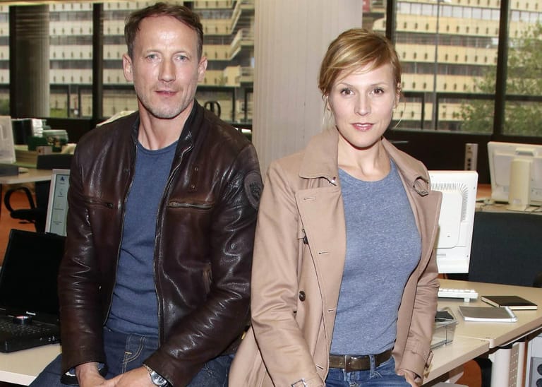 Hamburg: Kommissar Thorsten Falke (gespielt von Wotan Wilke Möhring) ermittelt seit 2013. Oberkommissarin Julia Grosz (Franziska Weisz) hilft ihm seit 2016.