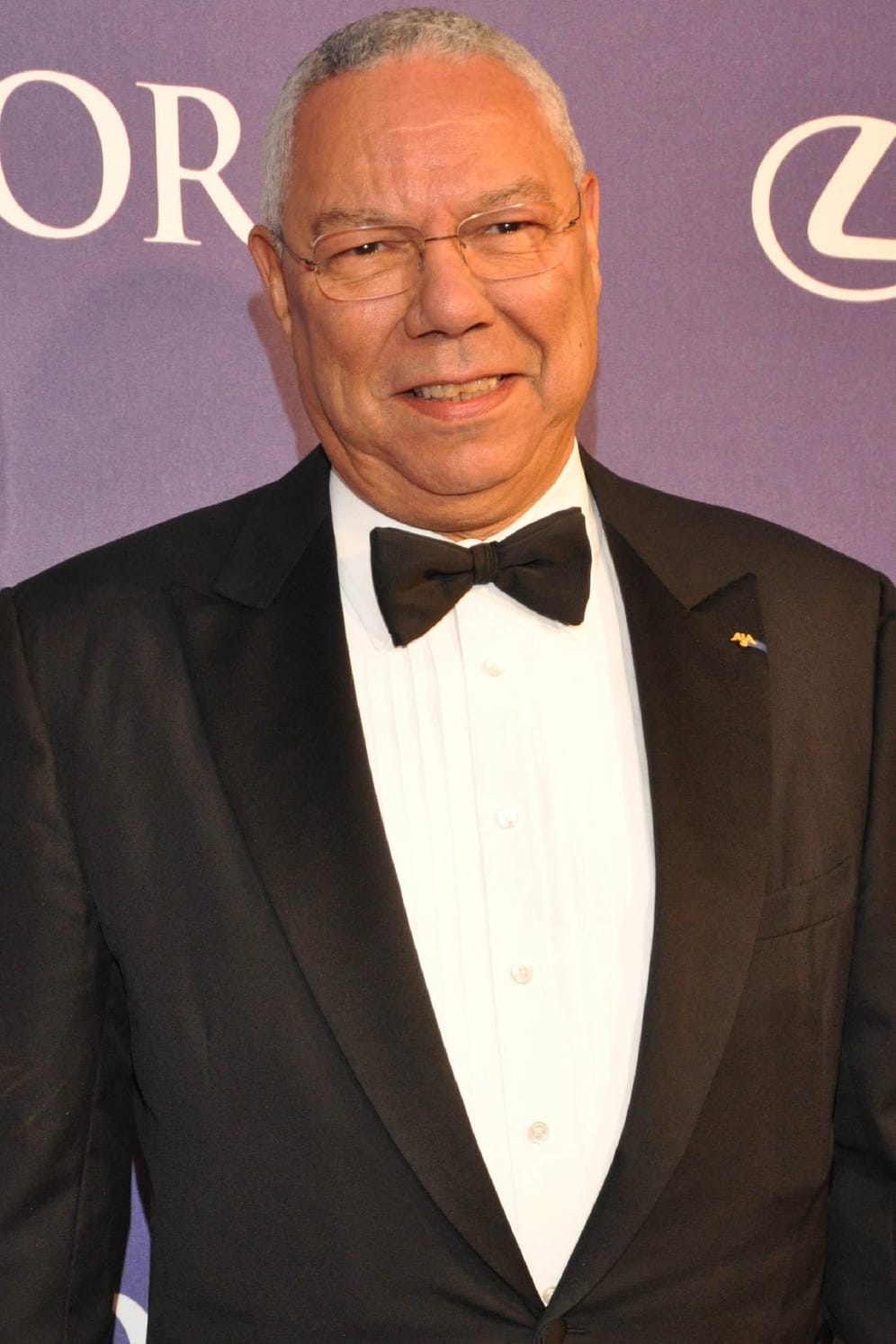 Colin Powell: Der Ex-US-Außenminister bekam mit 40 Jahren die Schockdiagnose Prostatakrebs. Er ließ sich die Prostata entfernen, um das Risiko einer erneuten Erkrankung auszuschließen.