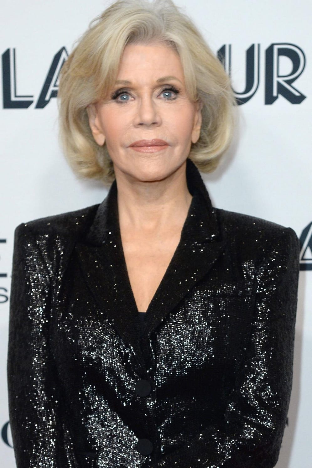 Jane Fonda: Der "Grace and Frankie"-Star erkrankte 2010 an Brustkrebs und ließ sich die Brust sechs Jahre später abnehmen. Im Januar 2018 offenbarte Jane Fonda zudem, dass eine Krebs-Geschwulst aus ihrer unteren Lippe entfernt werden musste.