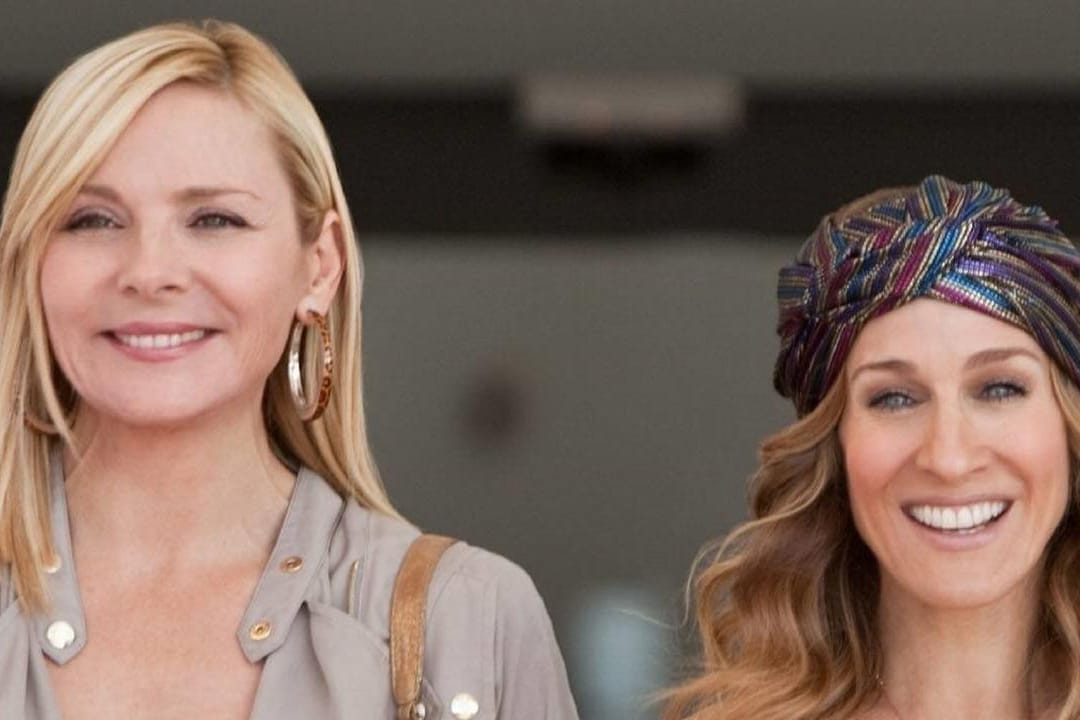 Sarah Jessica Parker und Kim Cattrall: In "Sex and the City" mimen sie beste Freundinnen, doch im realen Leben soll es alles andere als harmonisch zugegangen sein. Eifersucht und Missgunst führten zum Zickenkrieg zwischen den beiden Schauspielerinnen.