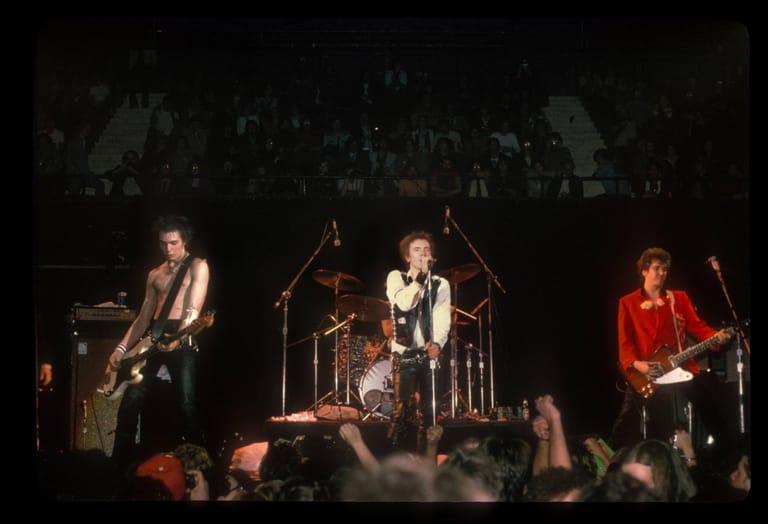 Johnny Rottens und Malcolm McLarens Sex Pistols: Sie waren der Schrecken des Establishments und traten mit dem Slogan "No Future" eine Musik-Revolution los.