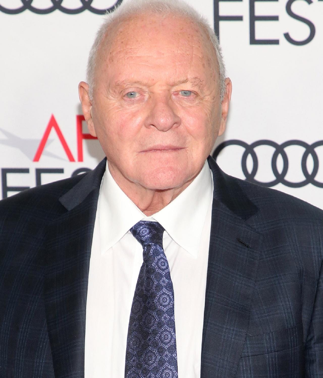 Für Anthony Hopkins wiederholt sich die Katastrophe: Er verlor bereits ein Haus bei einem Brand.