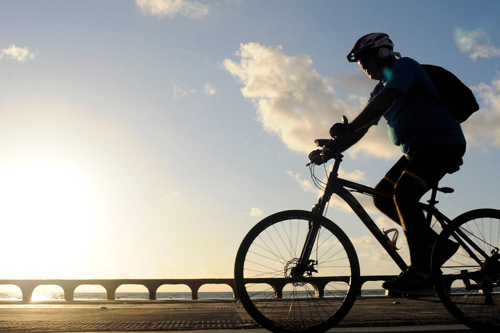 Radfahren im Frühling: Mit der passenden Ausstattung wird es angenehmer.