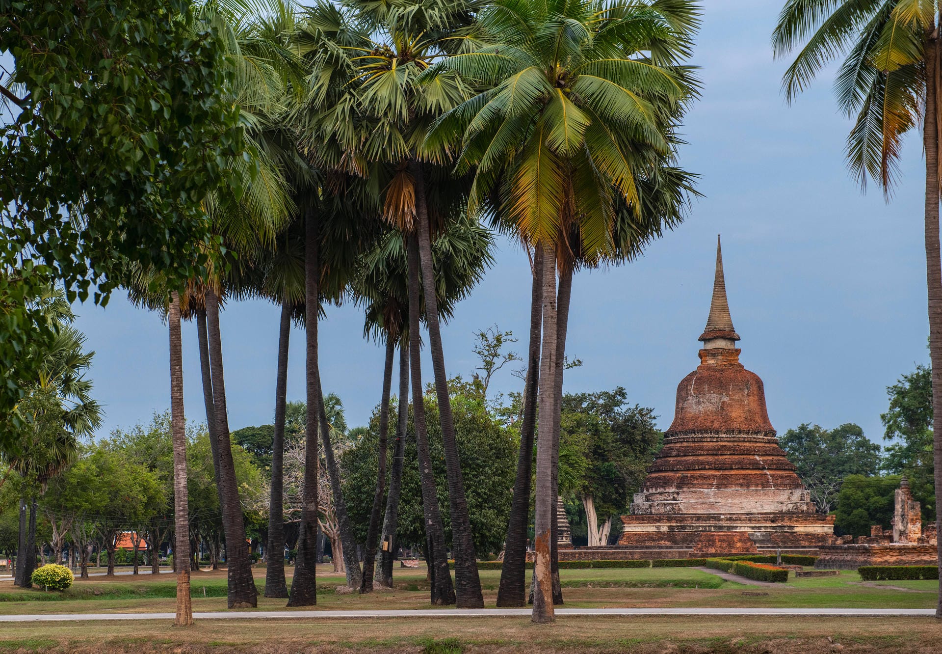Sukhothai, Thailand: Seit kurzem können vollständig Geimpfte wieder ohne Quarantäne einreisen.