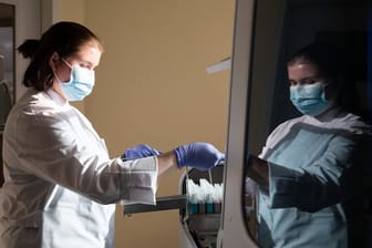 Corona-Tests: Die Neuinfektionen in Deutschland steigen weiter an.