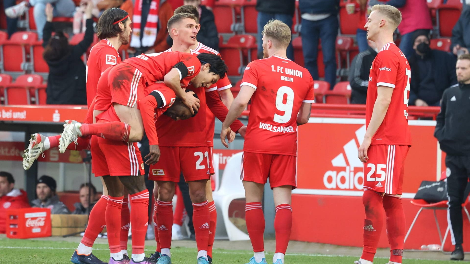 Die Union-Spieler wollen am Dienstagabend über den Halbfinaleinzug im DFB-Pokal jubeln.