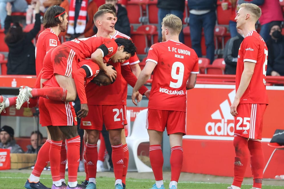 Die Union-Spieler wollen am Dienstagabend über den Halbfinaleinzug im DFB-Pokal jubeln.