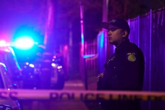 Abgesperrte Straße in Sacramento: Dort hatte ein Mann vier Menschen erschossen.