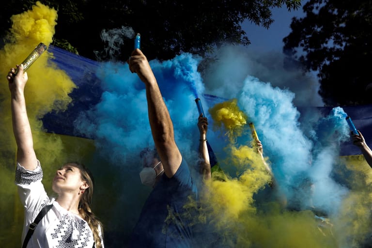 Menschen in Mexiko zeigen sich solidarisch mit der Ukraine.
