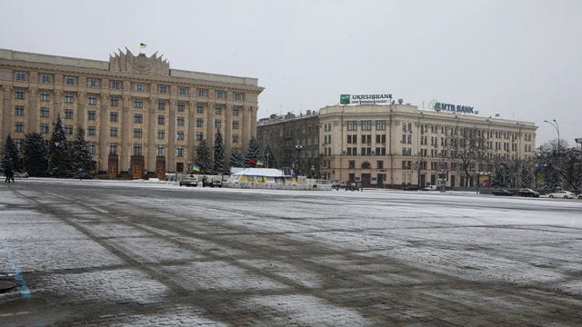 Ein zentraler Platz in Charkiw im Nordosten der Ukraine.