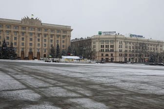 Ein zentraler Platz in Charkiw im Nordosten der Ukraine.
