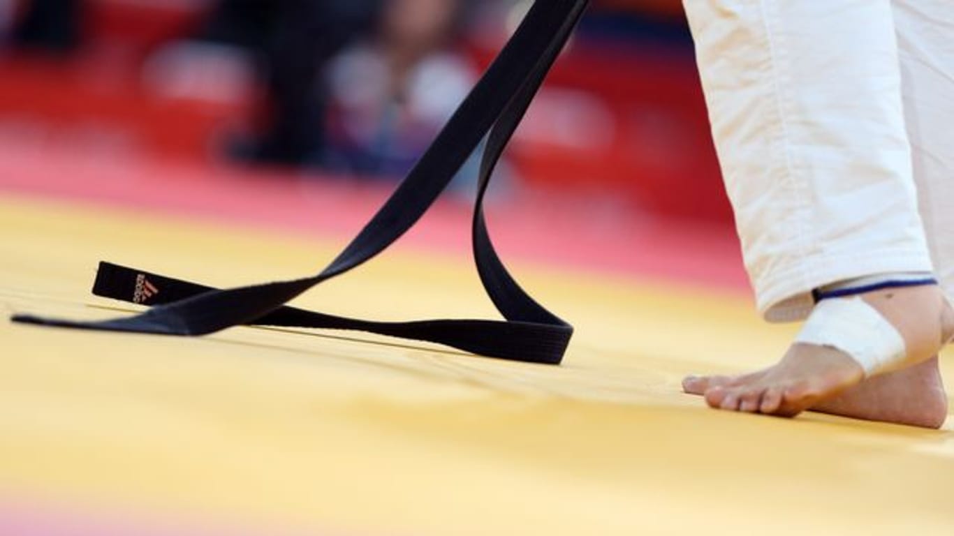 Der Taekwondo-Weltverband entzieht Putin den Schwarzen Ehren-Gürtel.