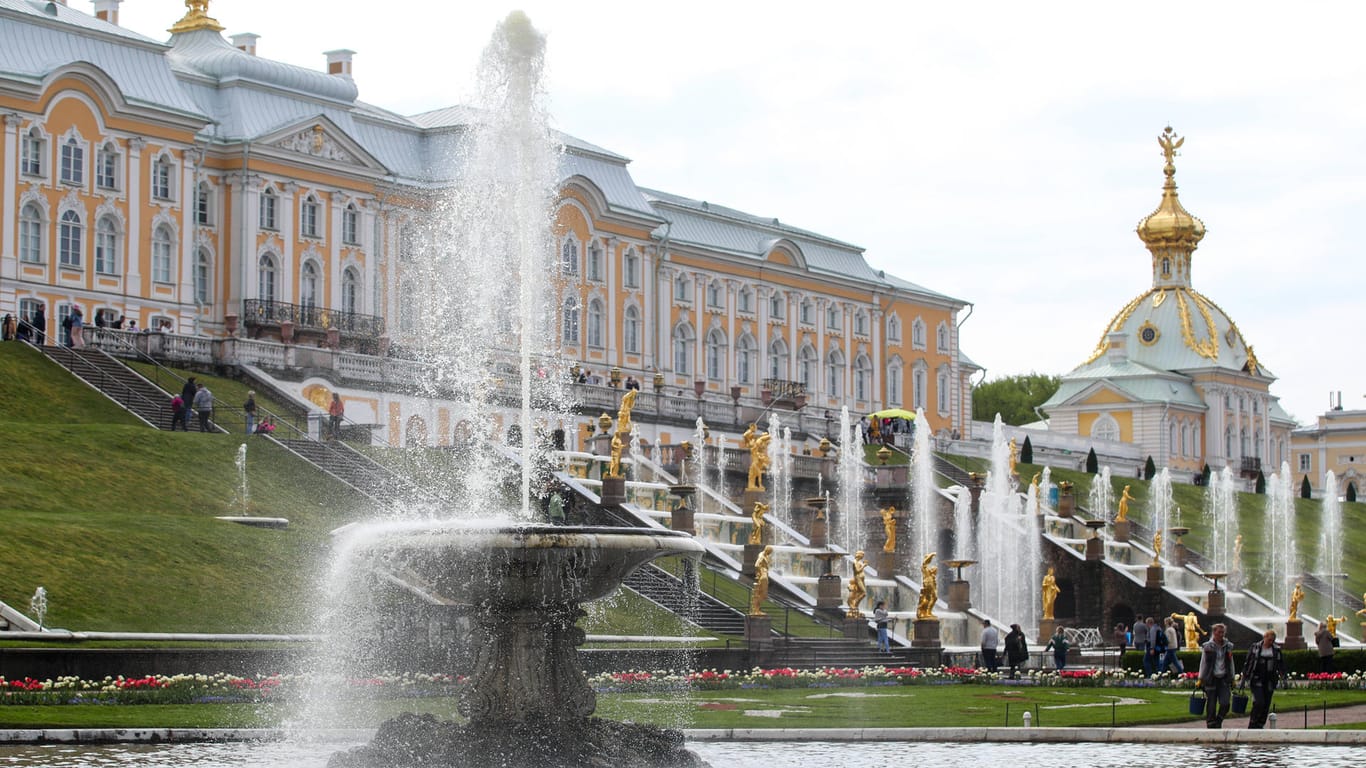 Reiseroute: Das beliebte Touristenziel St. Petersburg (hier Schloss Peterhof) wird von vielen Reiseanbietern derzeit gemieden.