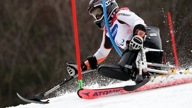 Nach dem ersten Training äußert die Gold-Kandidatin Anna-Lena Forster Kritik an den Bedingungen bei den Paralympics in Peking. Nach dem ersten Training äußert die Gold-Kandidatin Anna-Lena Forster Kritik an den Bedingungen bei den Paralympics in Peking.