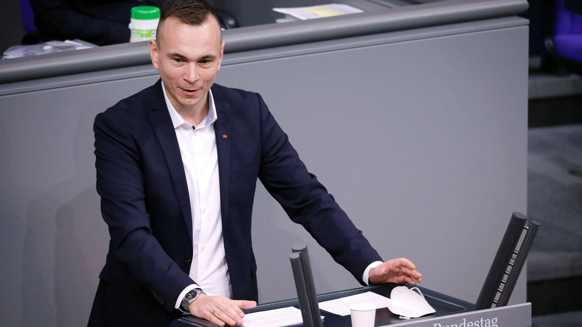 Johannes Arlt in der 18. Sitzung des Deutschen Bundestages im Reichstagsgebäude. Berlin, 18.02.2022 *** Johannes Arlt at