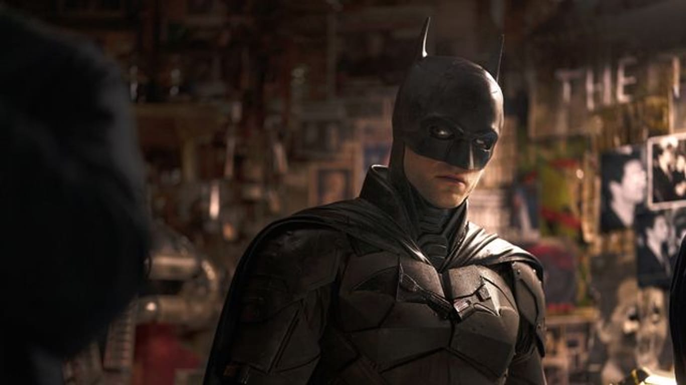 Robert Pattinson als Bruce Wayne alias Batman in einer Szene des Films "The Batman".