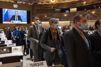 Szene bei der Sitzung des UN-Menschenrechtsrats in Genf: Aus Protest gegen Sergej Lawrow verließen etwa 140 Diplomaten den Saal.