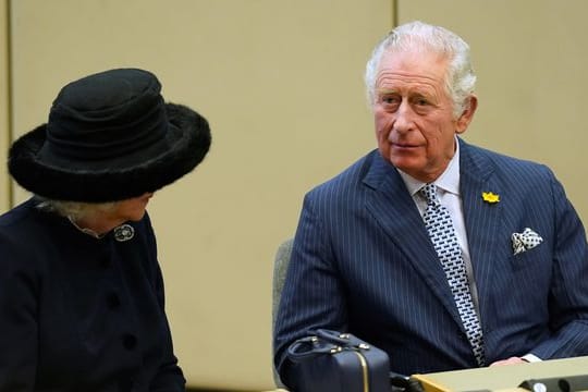 Prinz Charles und Herzogin Camilla beim Gedenken in Southend.