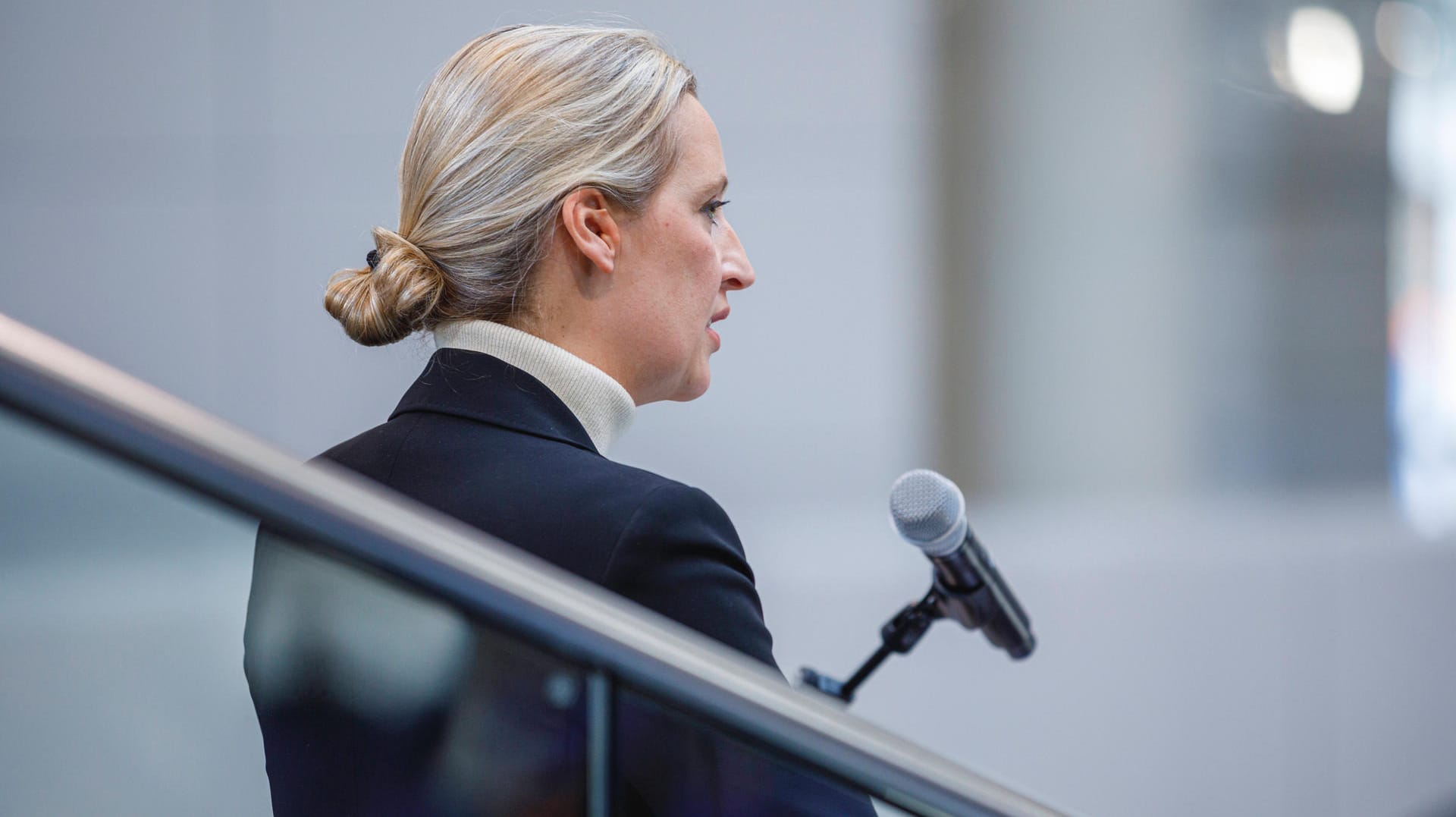 Alice Weidel, Fraktionschefin der AfD: "Wir sollten nicht durch Waffenlieferungen in Kampfhandlungen eingreifen."