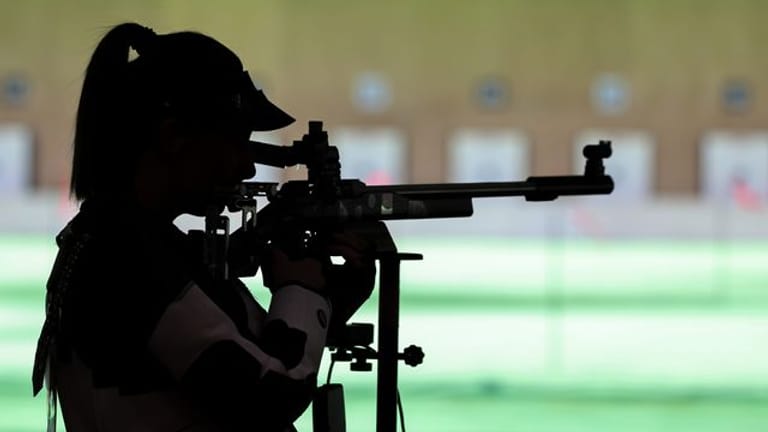 Die russischen und belarussischen Schützen sind vom Verband vom Weltcup in Kairo ausgeschlossen worden.