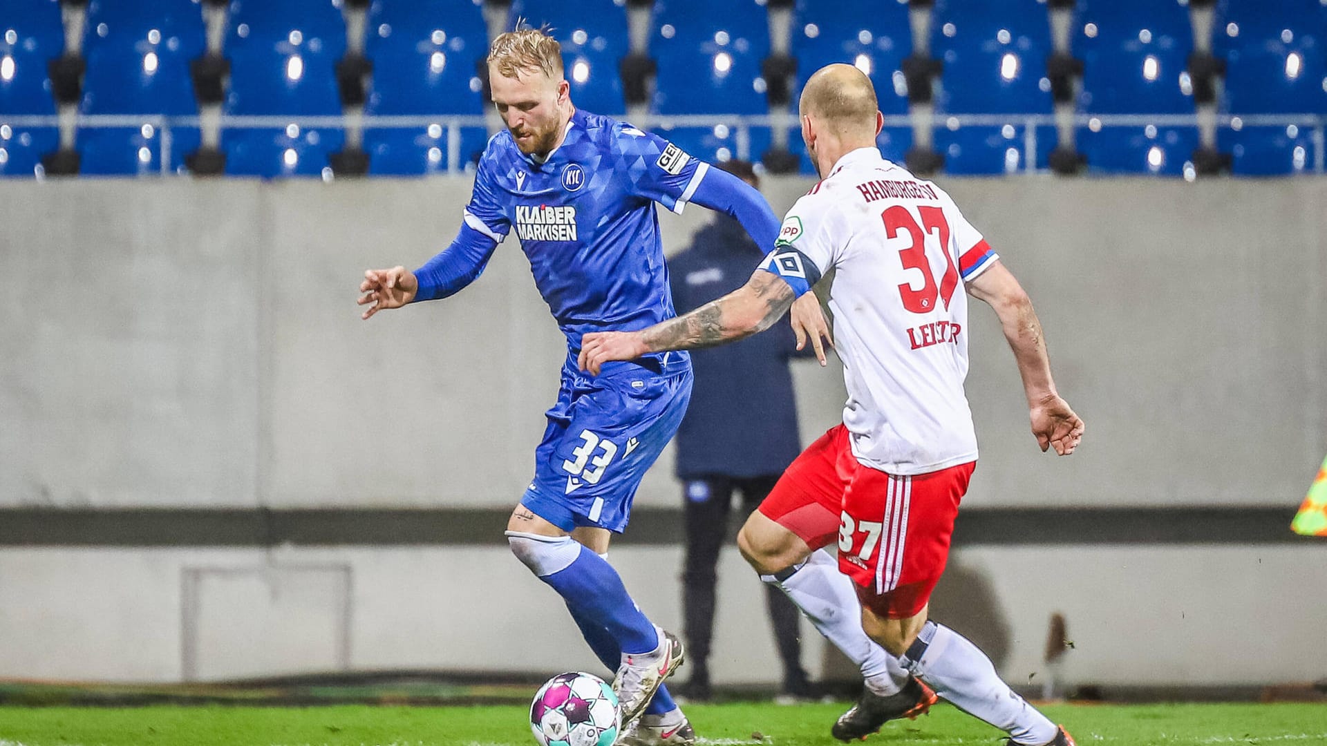 Der Hamburger SV gegen den Karlsruher SC (Archivbild): Die Kontrahenten standen sich bereits in fünf Pokalspielen gegenüber. Der Hamburger SV gegen den Karlsruher SC (Archivbild): Die Kontrahenten standen sich bereits in fünf Pokalspielen gegenüber.