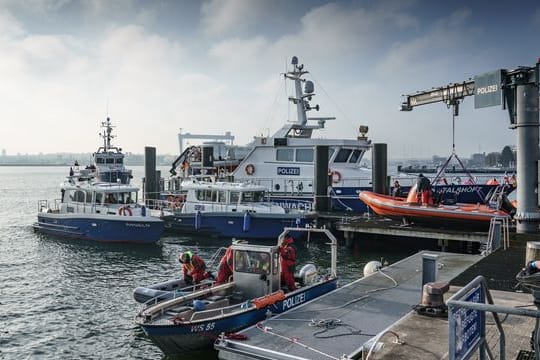 Wasserschutz- und Bereitschaftspolizei üben