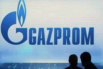 Das Logo des russischen Energiekonzerns Gazprom: Die Aktie ist nicht mehr handelbar.