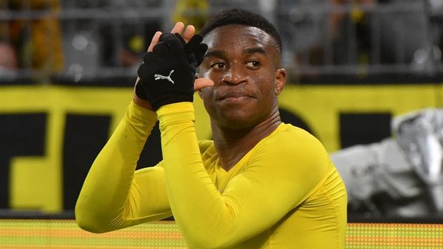 Fällt verletzt für Borussia Dortmund aus: Stürmer Youssoufa Moukoko. Fällt verletzt für Borussia Dortmund aus: Stürmer Youssoufa Moukoko.