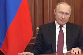 Putin bei einer TV-Ansprache zum Ukraine-Krieg: Wer aus seinem Umfeld kann ihn stoppen?