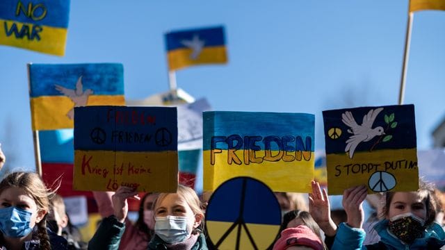 Fridays for Future protestiert gegen Ukraine-Krieg Fridays for Future protestiert gegen Ukraine-Krieg