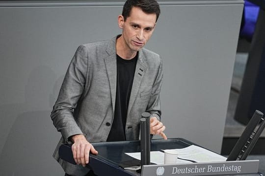 Andreas Audretsch (Grüne) spricht im Bundestag.
