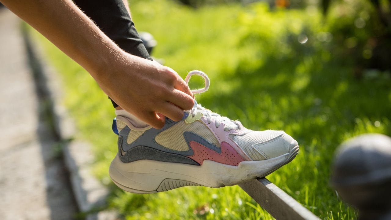 Passende und bequeme Laufschuhe sind ein wichtiger Faktor, damit die Joggingrunden Spaß machen - aber nicht der einzige.