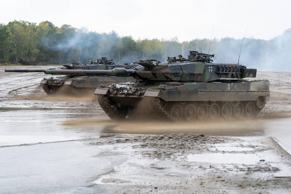 Kampfpanzer Leopard 2 der Bundeswehr (Symbolbild): Der Rüstungskonzern Rheinmetall will die Bundeswehr bei der Aufrüstung unterstützen.
