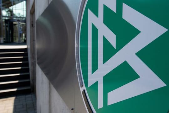 Beim Deutschen Fußball-Bund gab es Durchsuchungen.
