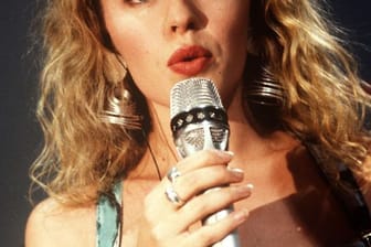 Für die Australierin Kylie Minogue (1988) war die Soap "Nachbarn" (Neighbours) das Karrieresprungbrett.
