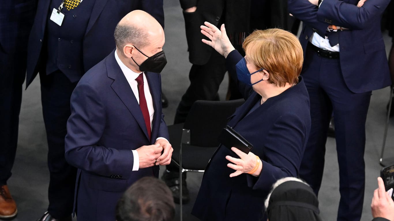 Die Probleme sind schon länger groß: Angela Merkel und Olaf Scholz.