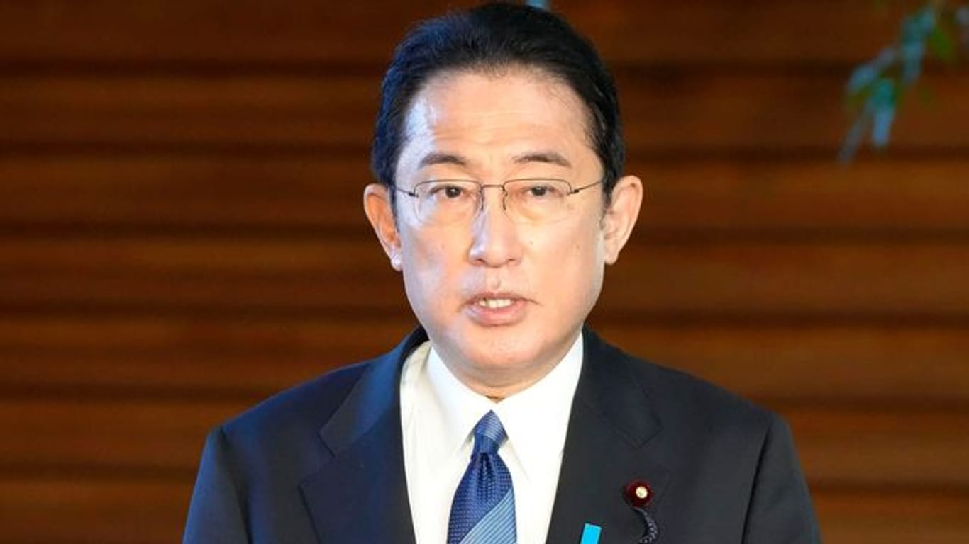 Hilfsgüter über Polen: Japans Premierminister Fumio Kishida hat der Ukraine seine Hilfe zugesagt.