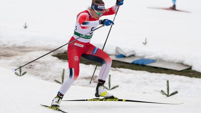 Die Norwegerin Maiken Caspersen Falla hat den Sprint-Weltcup in Drammen gewonnen.