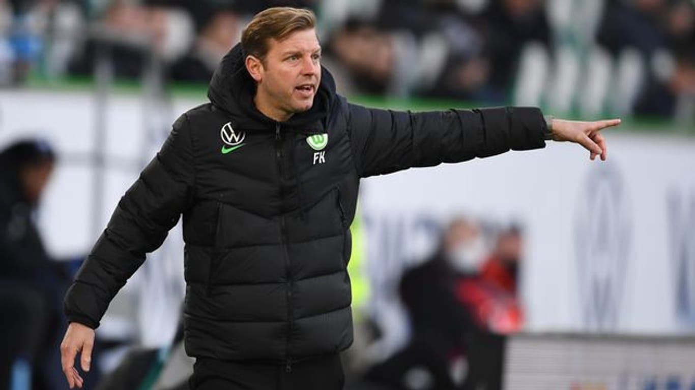 Wolfsburgs Trainer Florian Kohfeldt gibt seiner Mannschaft die Richtung vor.