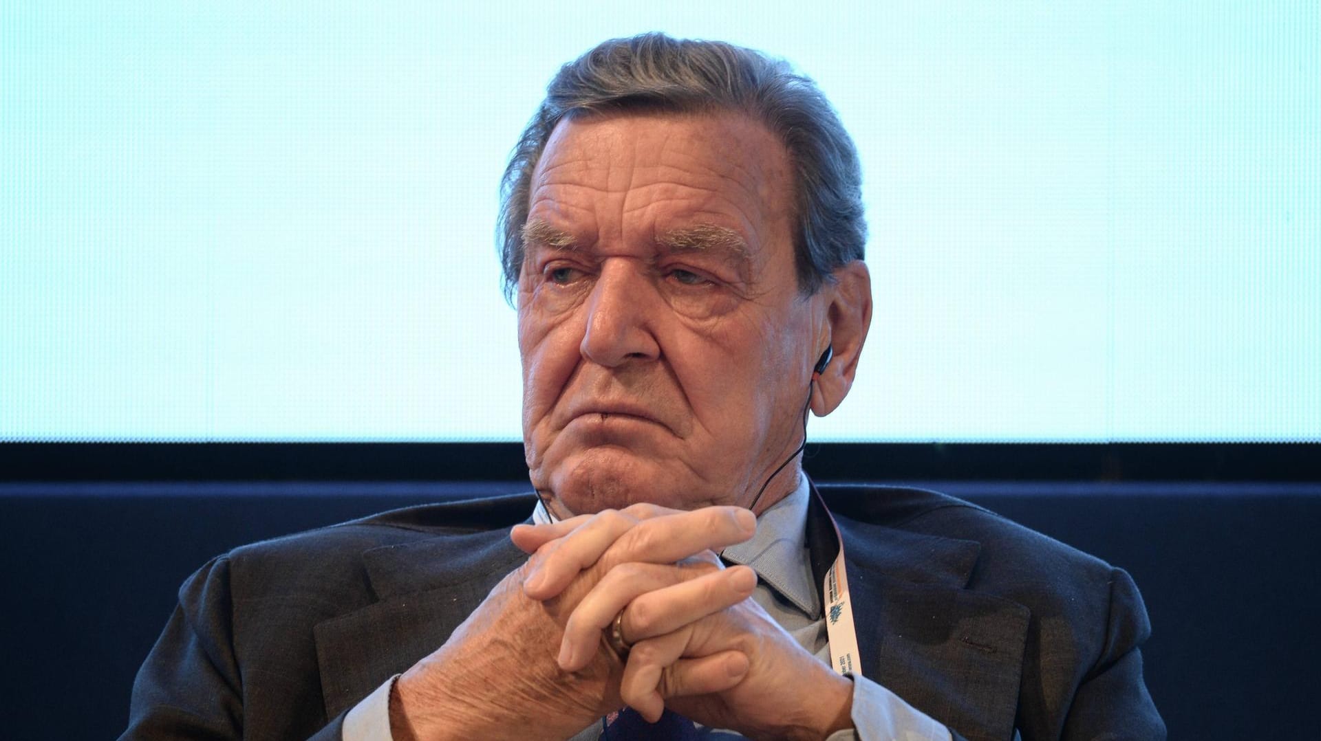 Gerhard Schröder ist zunehmend isoliert (Archivbild).