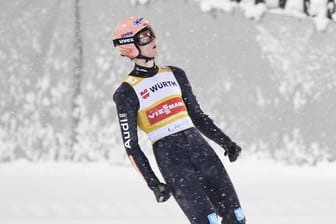 Karl Geiger (Archivbild): Das deutsche Skisprung-Ass flog in Norwegen aufs Podest.